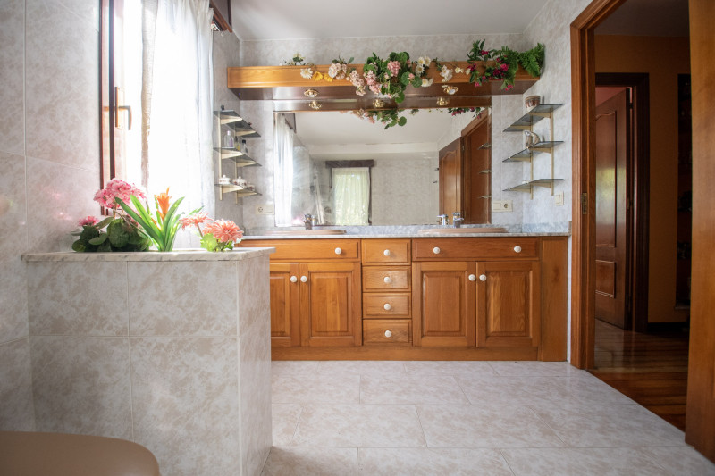 Venta de casa independiente en el centro del casco urbano de Villaviciosa-Asturias