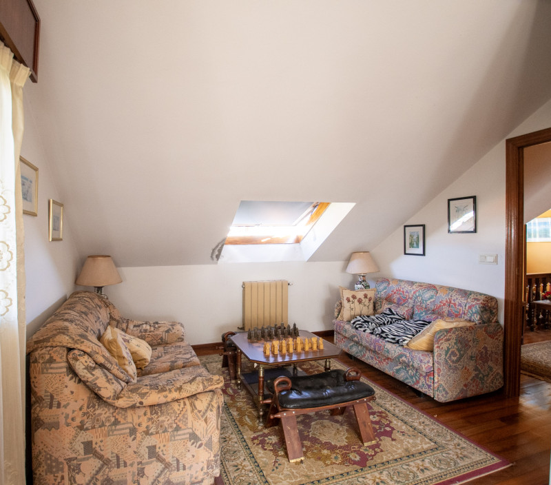 Venta de casa independiente en el centro del casco urbano de Villaviciosa-Asturias