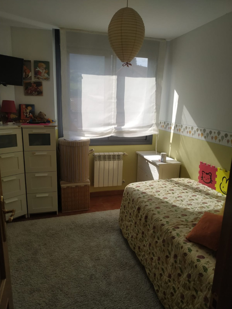 Venta de piso de tres dormitorios en Villaviciosa, Asturias-