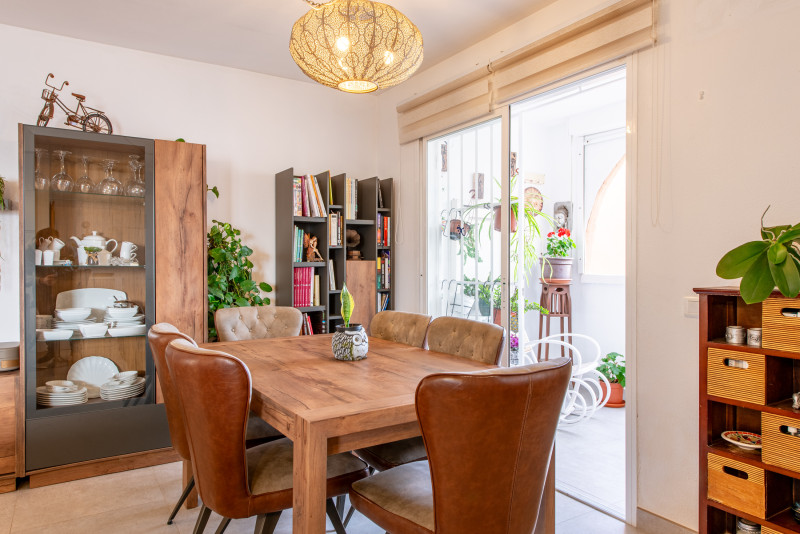 <p>Fully Renovated Penthouse with Private Rooftop Terrace and Sea Views in Santa Eulalia</p>