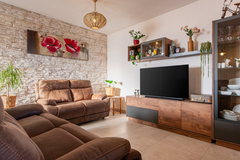 <p>Fully Renovated Penthouse with Private Rooftop Terrace and Sea Views in Santa Eulalia</p>