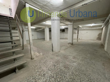 OPORTUNIDAD UNICA local planta baja y sótano en zona pisos azules de Elche