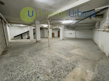 OPORTUNIDAD UNICA local planta baja y sótano en zona pisos azules de Elche