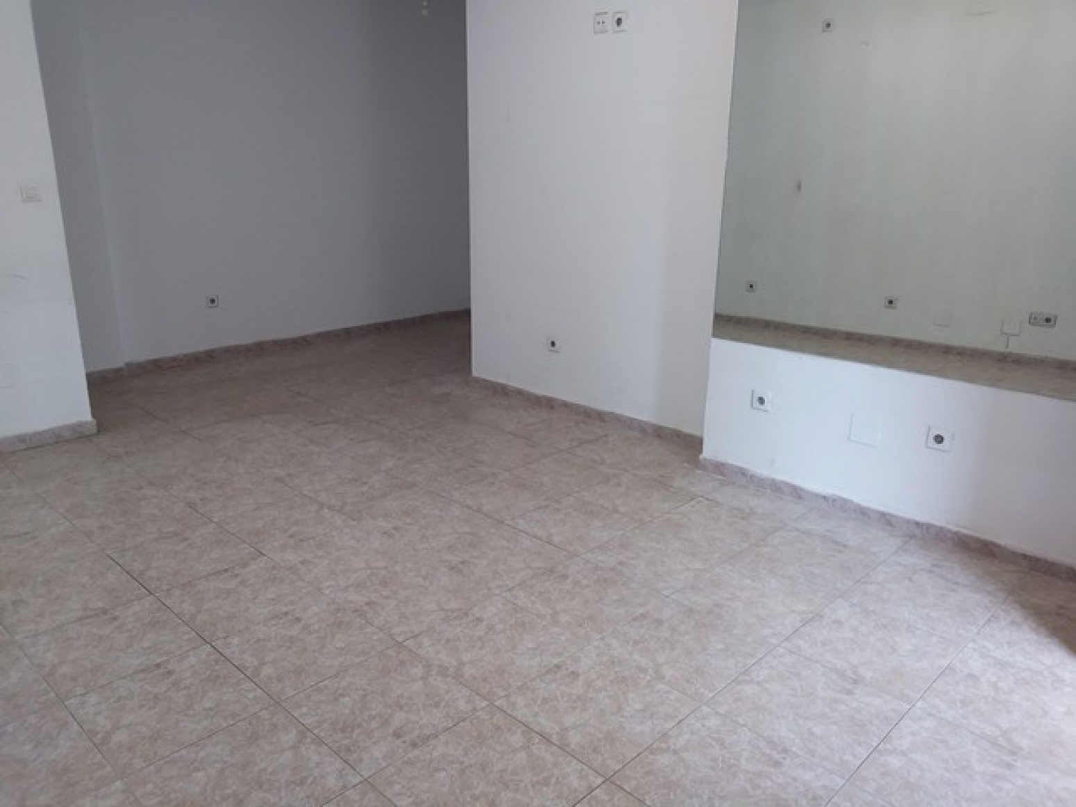 Locales-Venta-AvilÃ©s-587117-Foto-2