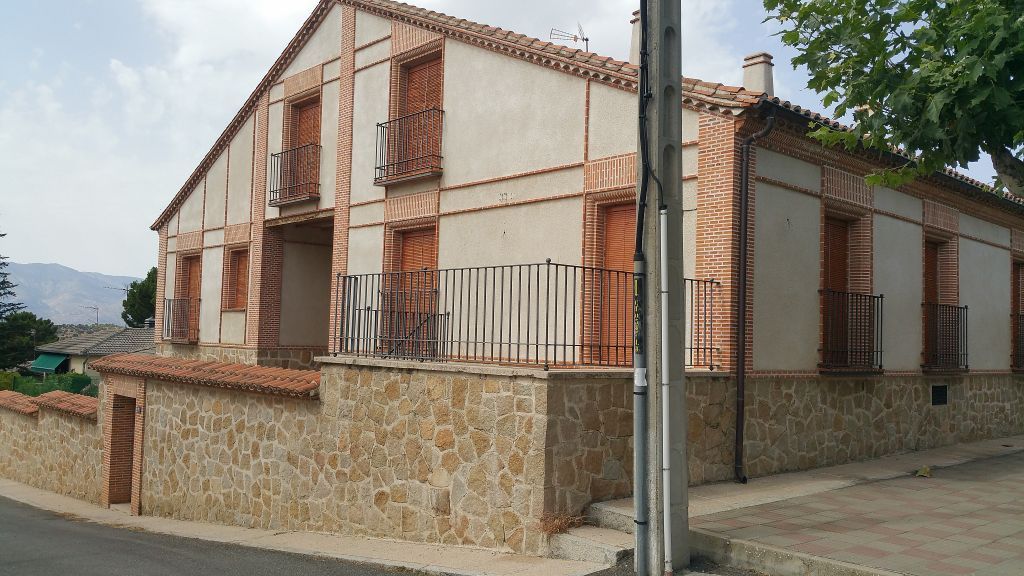 Casas o chalets-Venta-El Barraco-492845-Foto-1