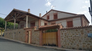 Casas o chalets-Venta-El Barraco-492845-Foto-1-Carrousel