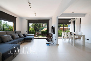 Casas o chalets-Venta-Castelldefels-2220229-Foto-8-Carrousel