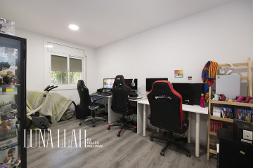 Pisos-Venta-Sant Boi de Llobregat-2348002-Foto-12-Carrousel