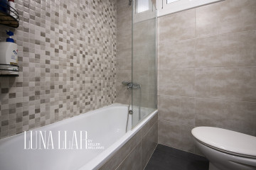 Pisos-Venta-Sant Boi de Llobregat-2348002-Foto-11-Carrousel