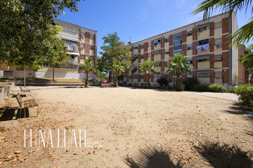 Pisos-Venta-Sant Boi de Llobregat-2348002-Foto-18-Carrousel