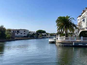 Entrada al puerto