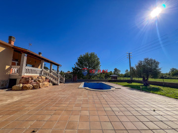 Terraza con piscina