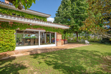 Casas o chalets-Venta-Girona-1092585-Foto-0-Carrousel