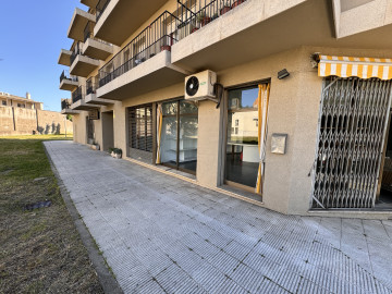 Negocios-Venta-La Bisbal d'EmpordÃ -1101774-Foto-11-Carrousel