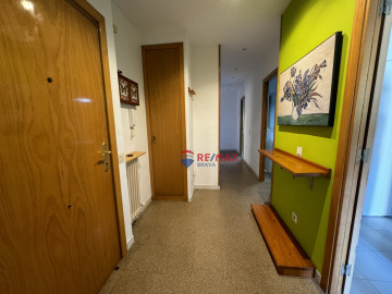 Pisos-Venta-Girona-1145042-Foto-1-Carrousel