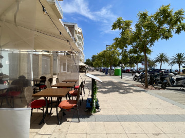 Terraza con vistas al mar