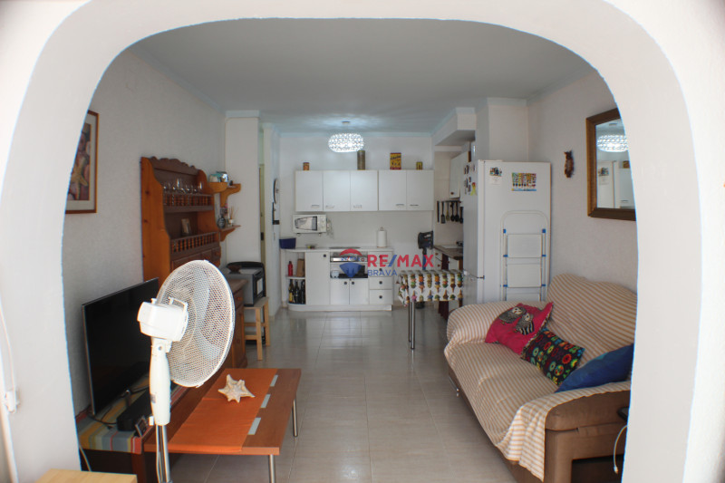 <p>Quiet apartment on the Costa-Brava, in the heart of the Port of Empuriabrava</p>