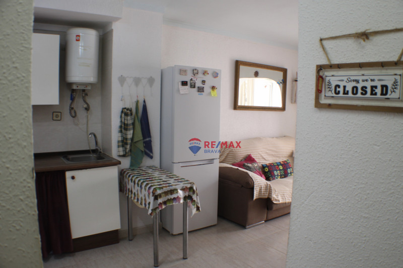<p>Quiet apartment on the Costa-Brava, in the heart of the Port of Empuriabrava</p>