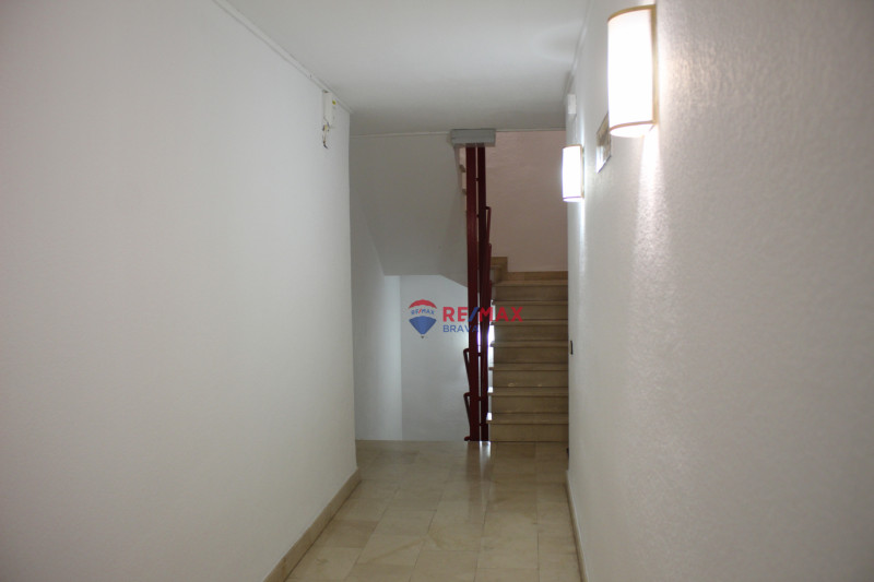 <p>Quiet apartment on the Costa-Brava, in the heart of the Port of Empuriabrava</p>