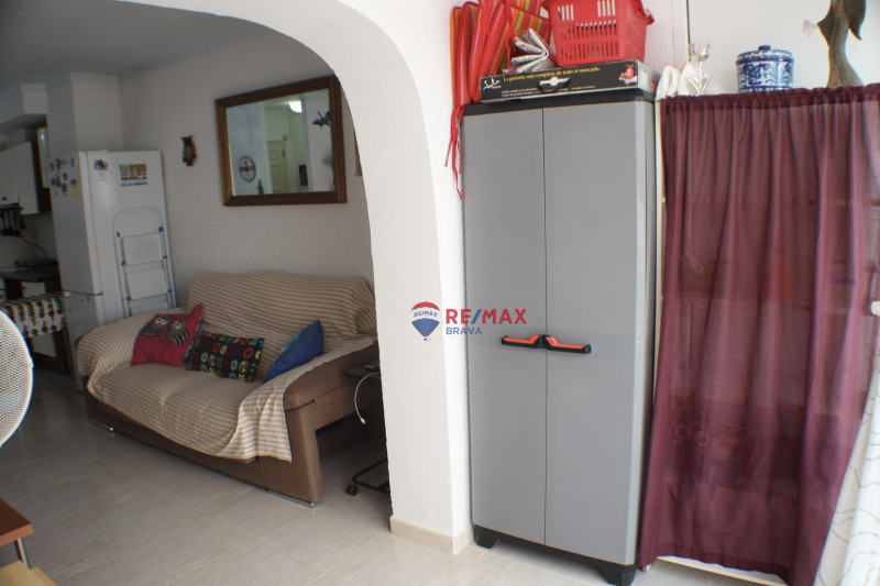 <p>Quiet apartment on the Costa-Brava, in the heart of the Port of Empuriabrava</p>