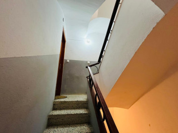 Escalera acceso