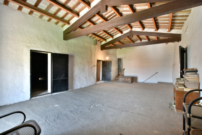 <p>Iconic farmhouse in Sant Andreu de la Barca, Barcelona</p>