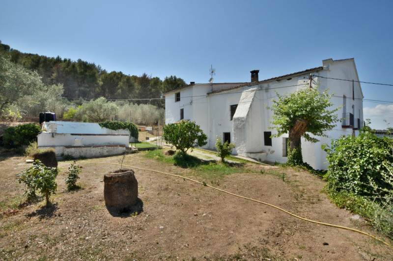 <p>Iconic farmhouse in Sant Andreu de la Barca, Barcelona</p>