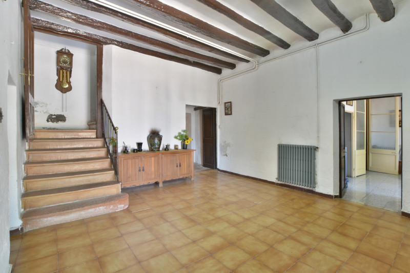 <p>Iconic farmhouse in Sant Andreu de la Barca, Barcelona</p>