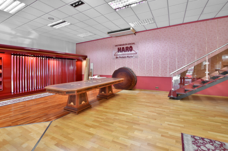 <p>Commercial premises in Sant Feliu de Llobregat, Mas Lluhí, Barcelona</p>