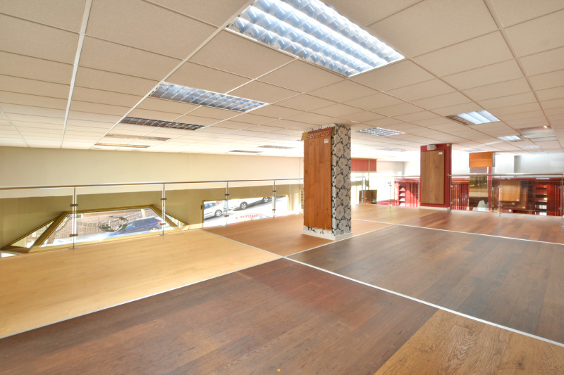 <p>Commercial premises in Sant Feliu de Llobregat, Mas Lluhí, Barcelona</p>