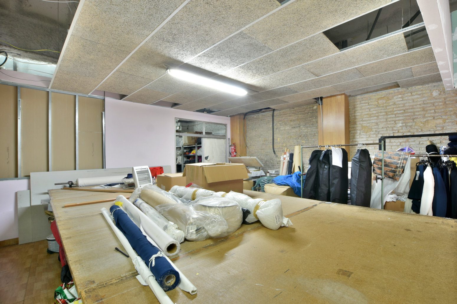 Locales-Venta-LÂ´Hospitalet de Llobregat-1711009-Foto-3