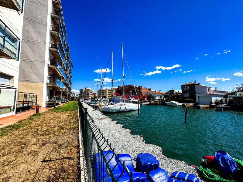 <p>Penthouse with panoramic views of the sea and the canal in Santa Margarida</p>