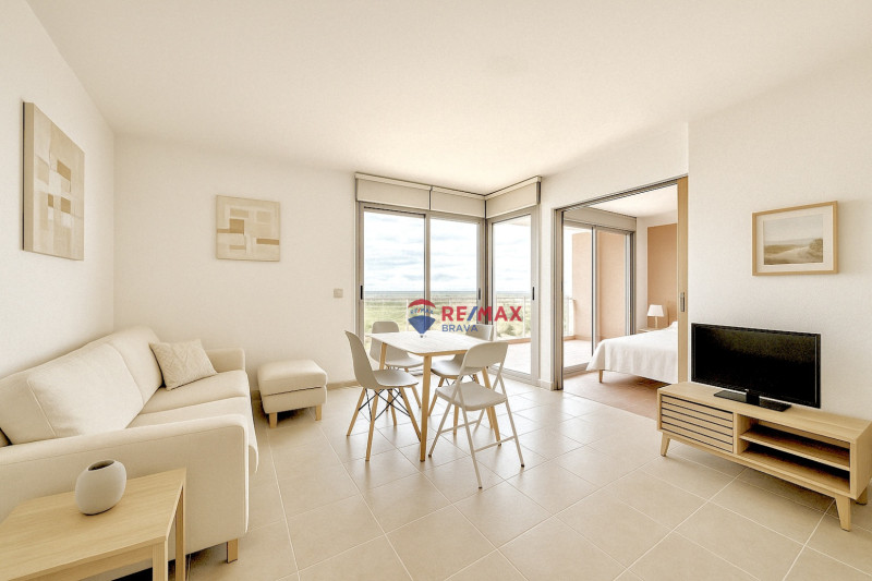 <p>Penthouse with panoramic views of the sea and the canal in Santa Margarida</p>