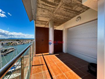Pisos-Venta-Roses-1713300-Foto-1-Carrousel