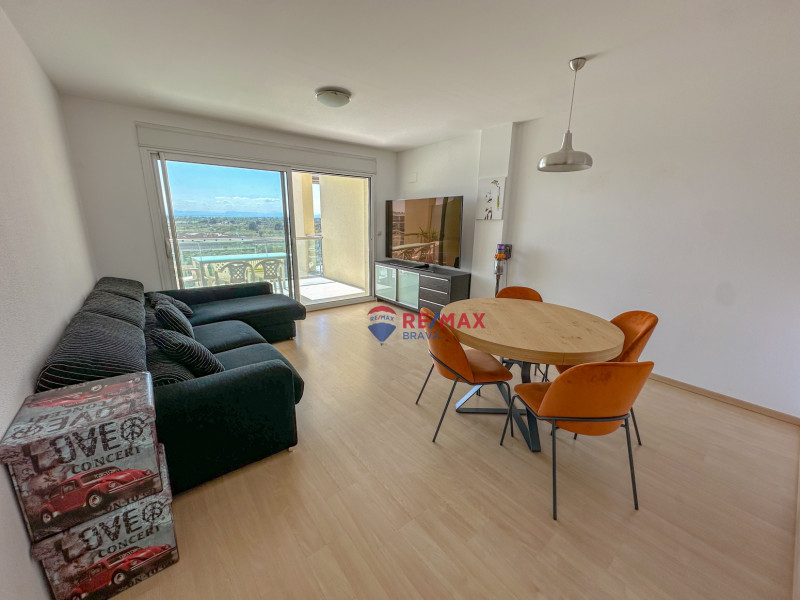 <p>Exclusive penthouse in Santa Margarida with stunning canal views and a communal pool</p>