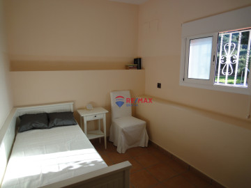 HABITACIÓN (4)