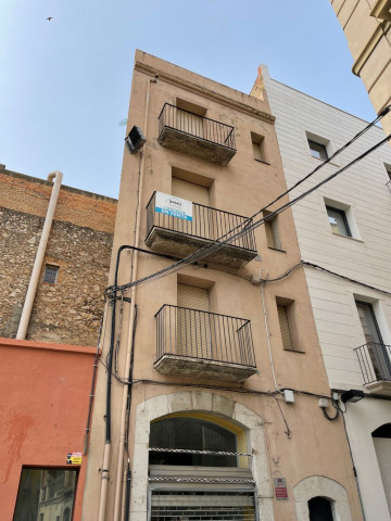 Edificios-Venta-Figueres-583687-Foto-2-Carrousel