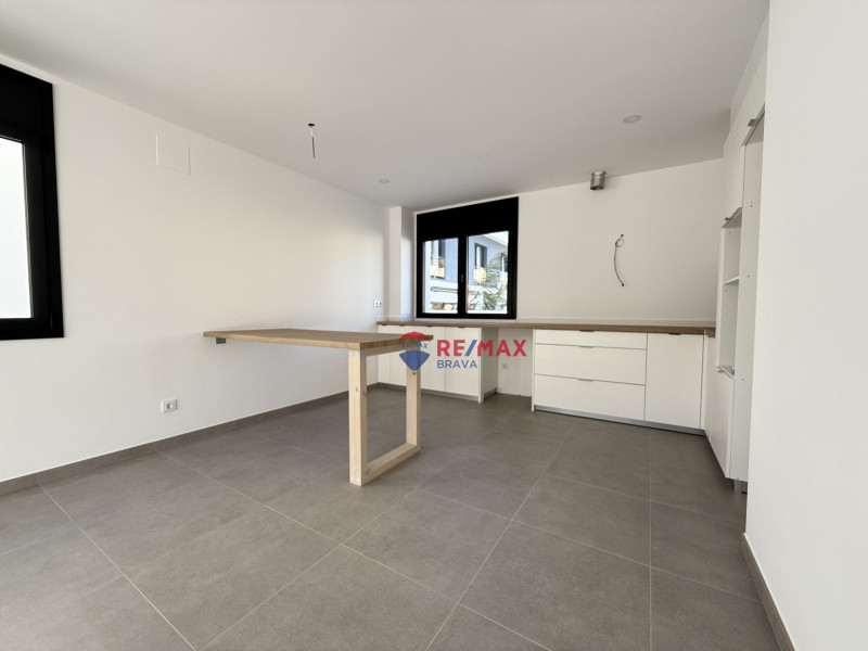 <p>House with pool in Empuriabrava of 175 m2</p>