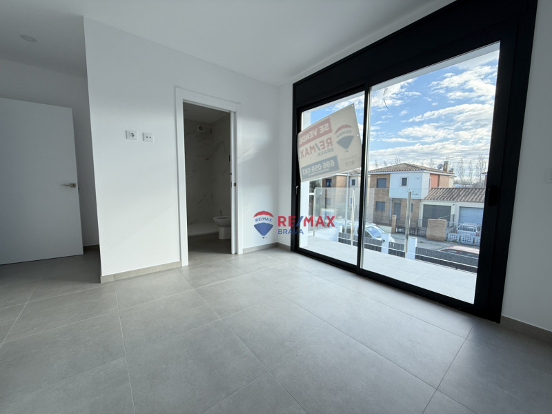 <p>House with pool in Empuriabrava of 175 m2</p>