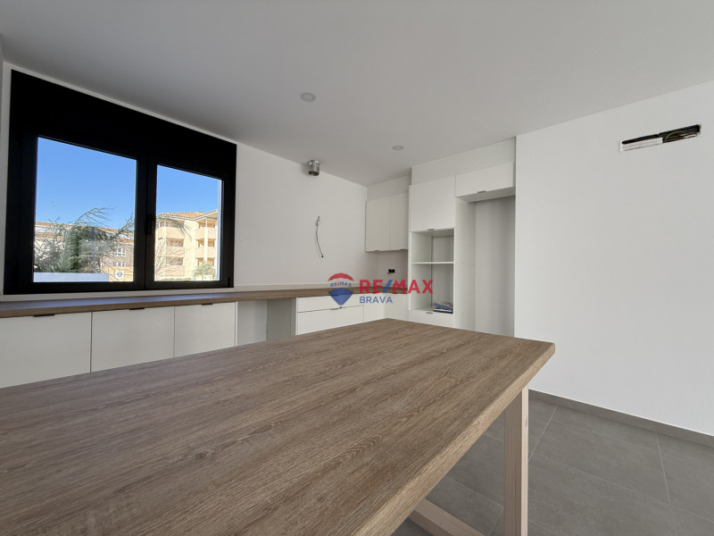 <p>House with pool in Empuriabrava of 175 m2</p>