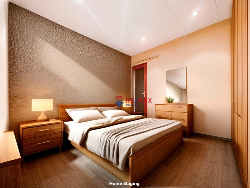 <p>Castellón d Empúries; Town house for investment of 2 floors</p>