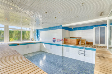 Piscina interior