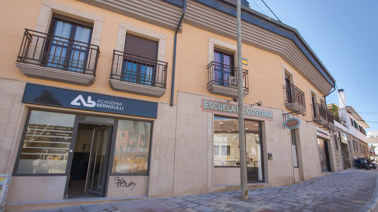 Locales-Venta-Torrelodones-591275-Foto-1