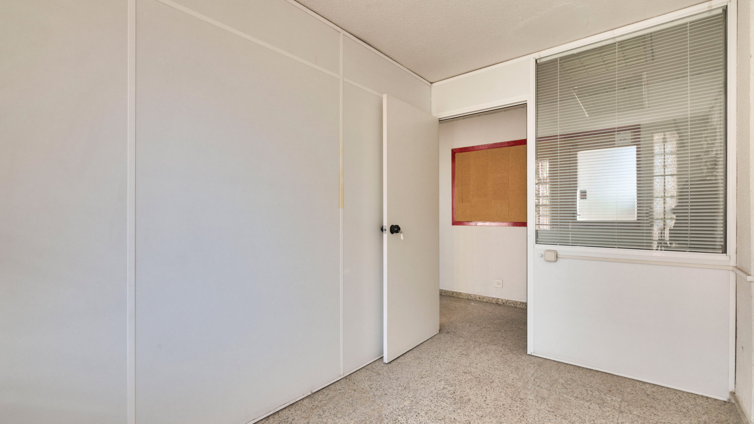 Oficinas-Venta-Madrid-676301-Foto-8