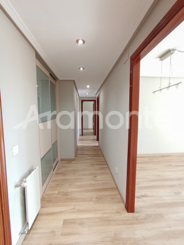 Pisos-Venta-Oviedo-1721068-Foto-3-Carrousel