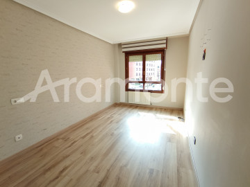Pisos-Venta-Oviedo-1721068-Foto-22-Carrousel