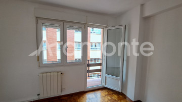 Pisos-Venta-Oviedo-2346738-Foto-15-Carrousel
