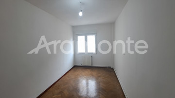 Pisos-Venta-Oviedo-2346738-Foto-40-Carrousel