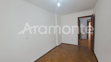 Pisos-Venta-Oviedo-2346738-Foto-43-Carrousel
