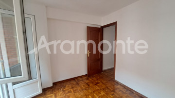 Pisos-Venta-Oviedo-2346738-Foto-29-Carrousel